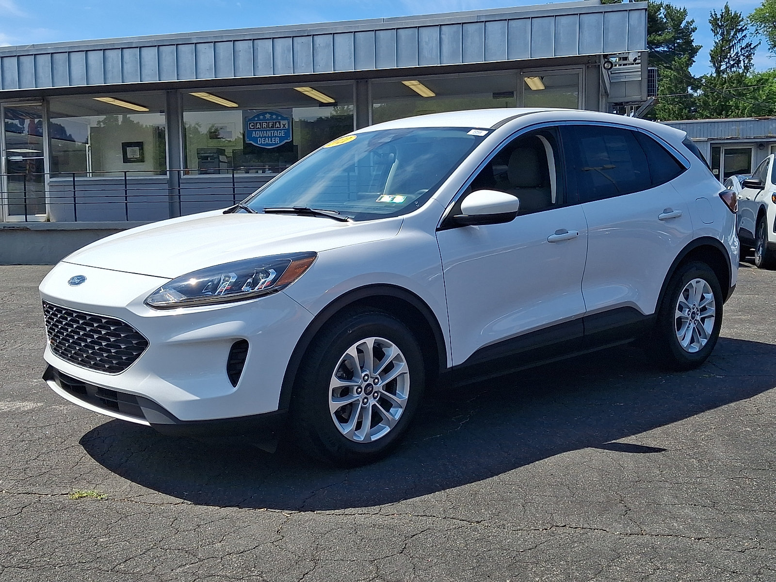 Certified 2021 Ford Escape SE FWD image 3
