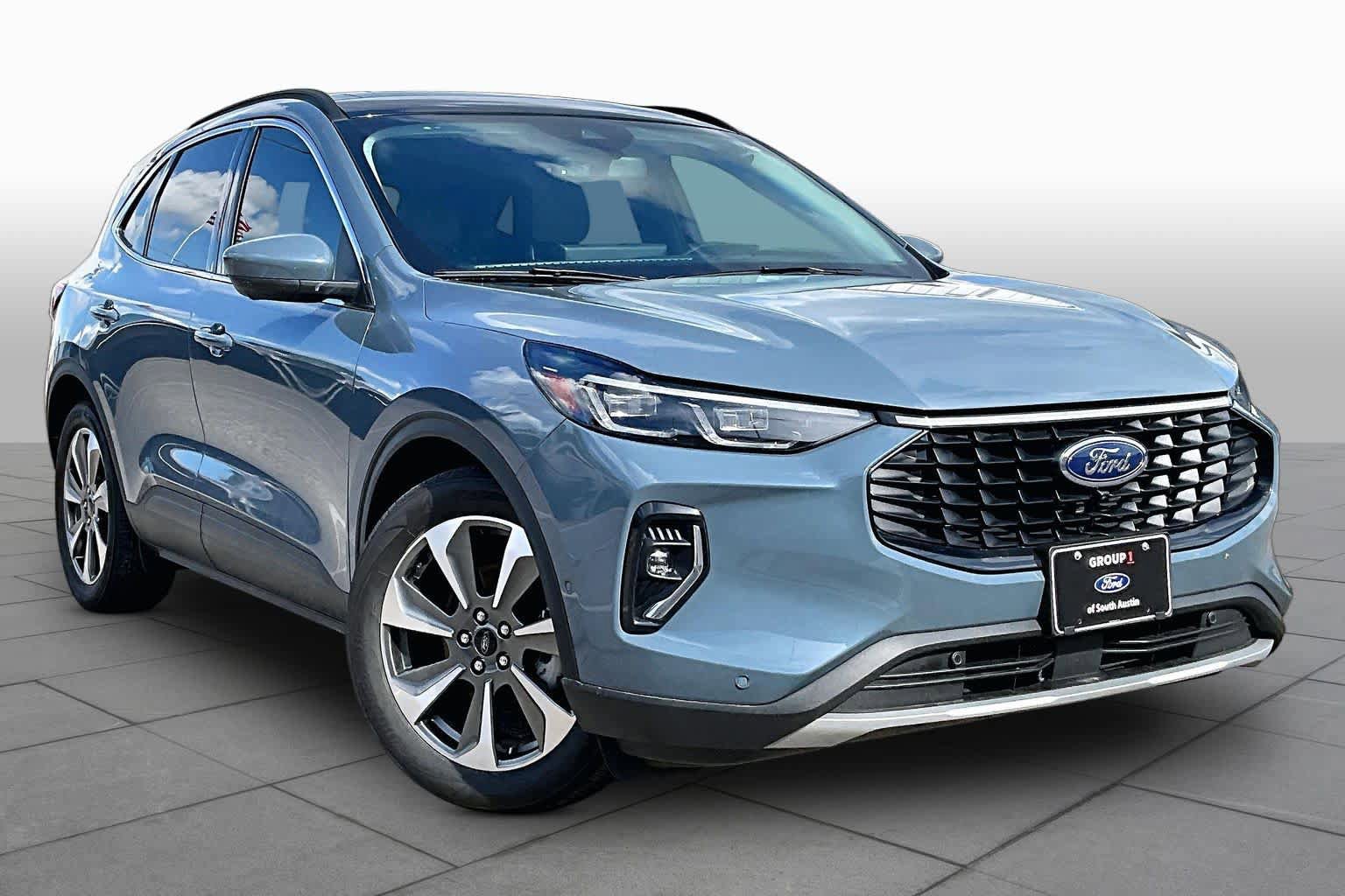 Certified 2023 Ford Escape Platinum w/ Premium Technology Package FWD image 3