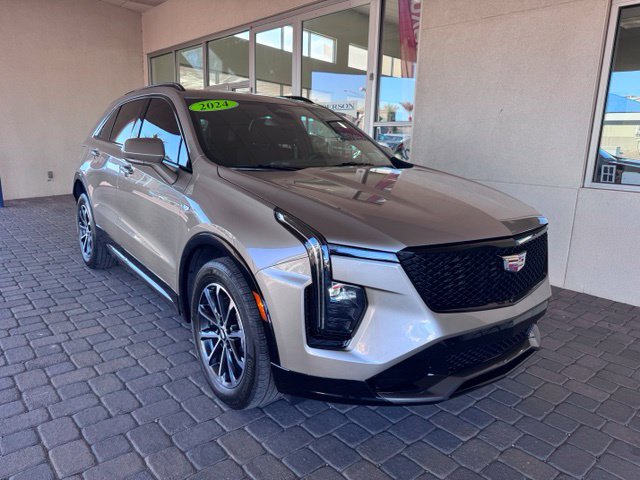 Used 2024 Cadillac XT4 Sport w/ Cold Weather Package FWD image 7