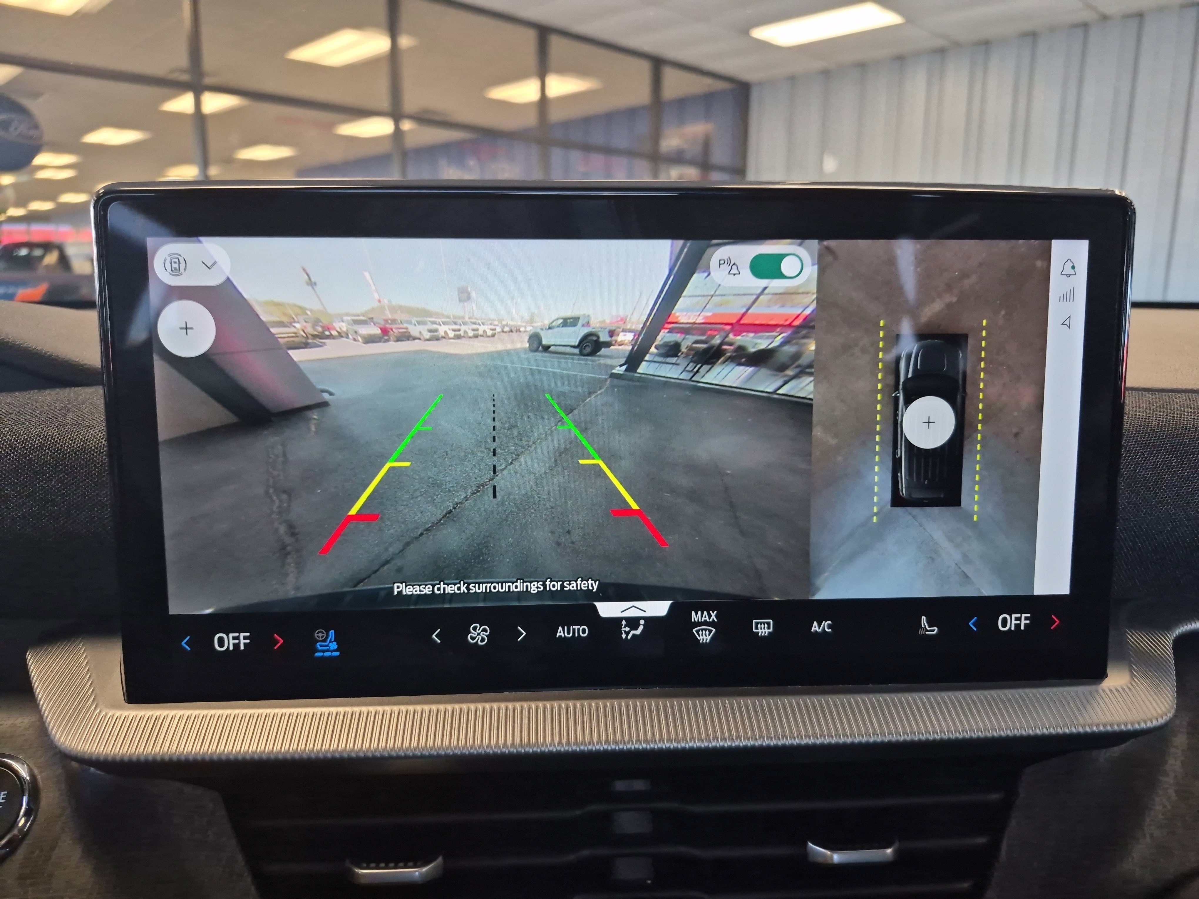 Certified 2025 Ford Explorer Platinum image 38