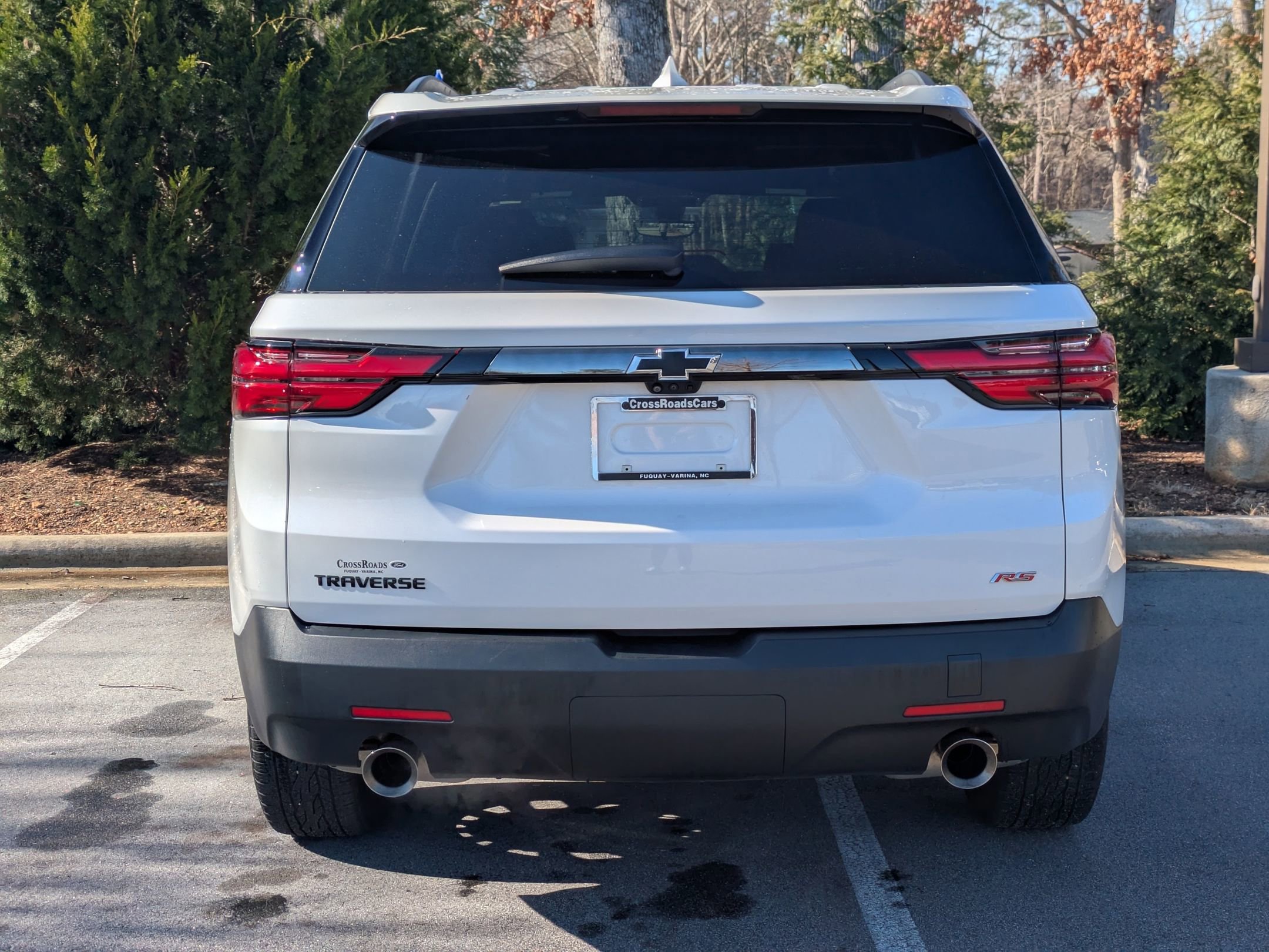 Used 2023 Chevrolet Traverse RS image 3