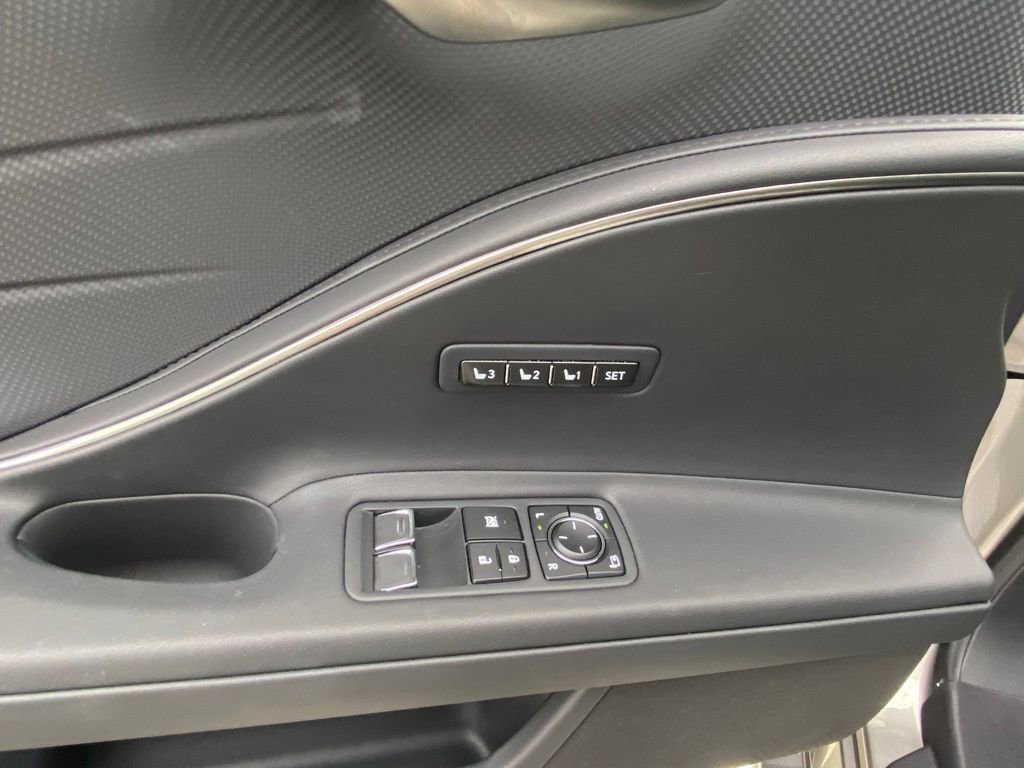 Used 2024 Lexus LC 500 Convertible w/ Touring Package RWD image 11