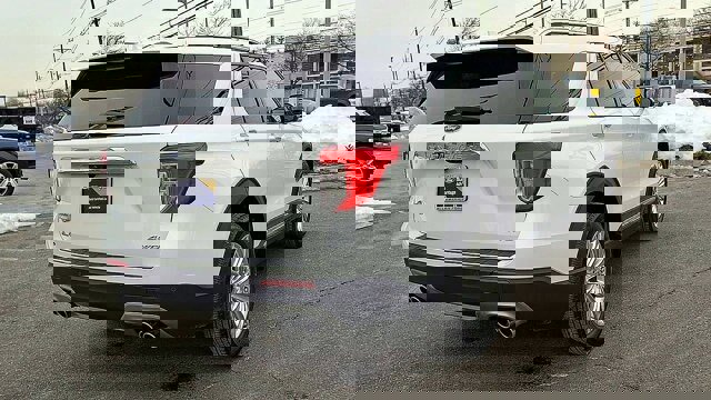 Certified 2022 Ford Explorer King Ranch w/ Technology Package image 8