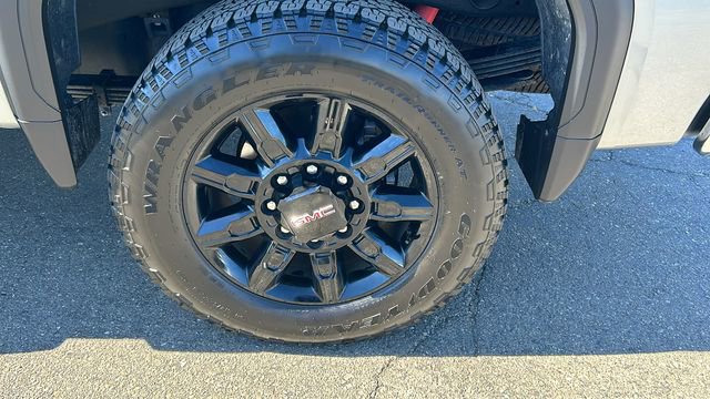 Used 2024 GMC Sierra 2500 SLE w/ Preferred Package image 6