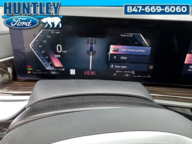 Used 2023 BMW X7 xDrive40i w/ M Sport Package AWD/4WD image 32