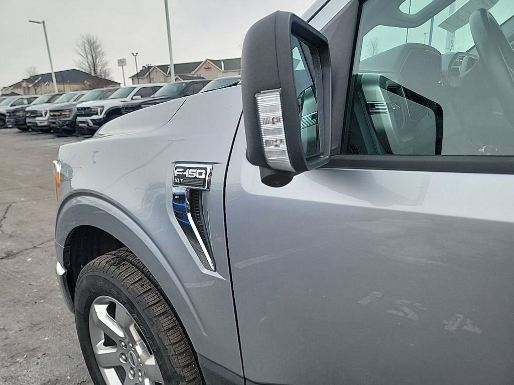 Certified 2021 Ford F150 XLT w/ Equipment Group 302A High image 26