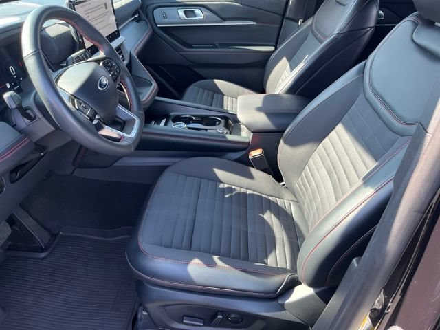 Certified 2025 Ford Explorer ST-Line w/ Premium Package AWD/4WD image 13