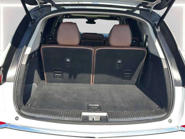 Used 2024 Acura MDX SH-AWD w/ Advance Package image 30