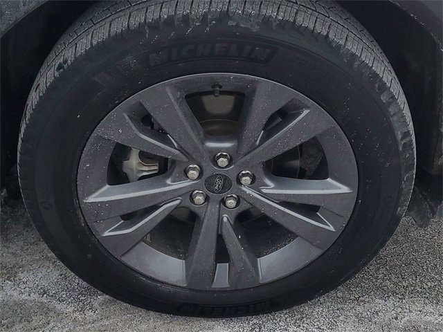 Certified 2023 Ford Explorer XLT w/ Equipment Group 202A image 5