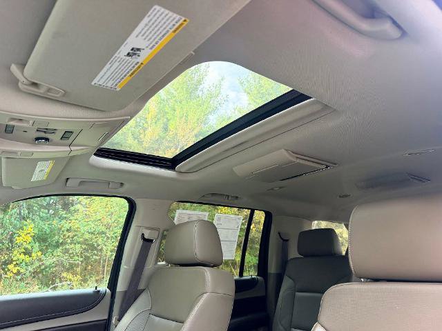 Used 2017 Chevrolet Suburban Premier AWD/4WD image 9