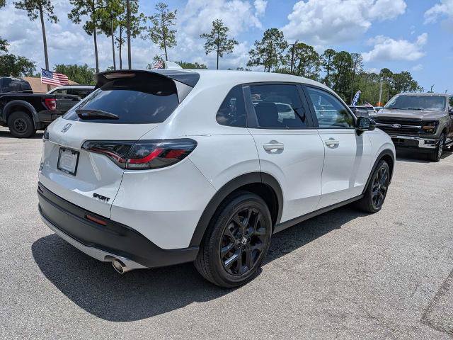 Used 2023 Honda HR-V Sport image 3