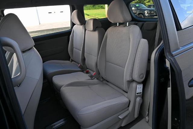 Used 2021 Kia Sedona LX image 27