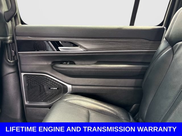 Used 2024 Jeep Wagoneer L Series II w/ Flexible Seating Group RWD image 16