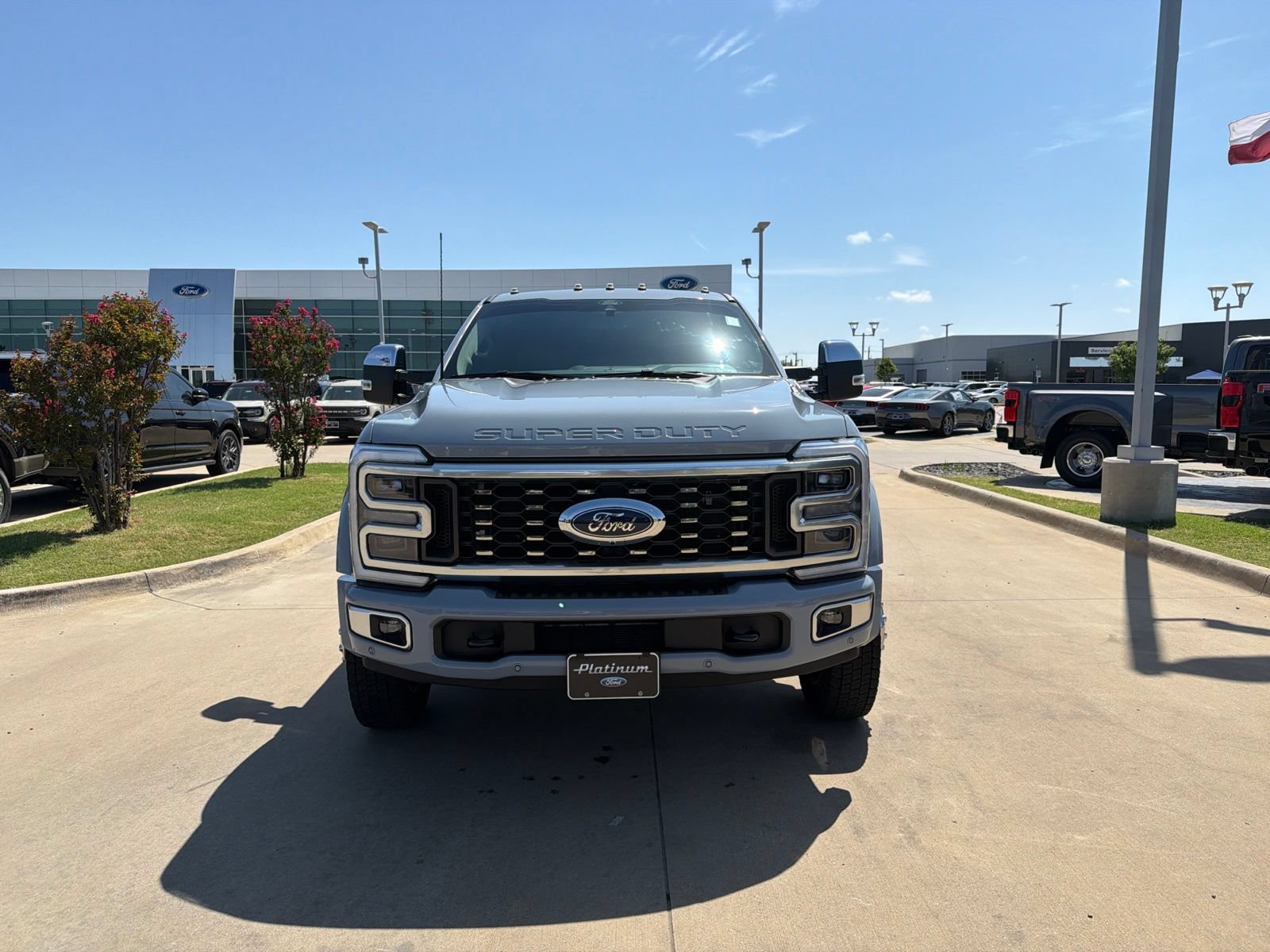 Certified 2026 Ford F450 Platinum w/ Platinum Plus Package AWD/4WD image 8