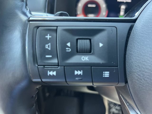 Used 2023 Nissan Pathfinder Platinum AWD/4WD image 37