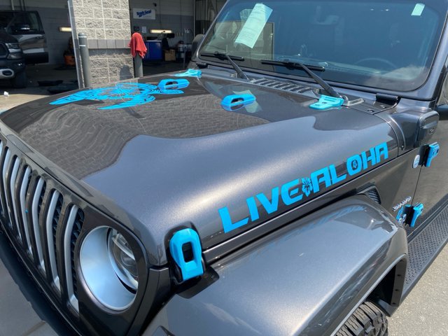 Used 2022 Jeep Wrangler Unlimited Sahara w/ Cold Weather Group AWD/4WD image 23