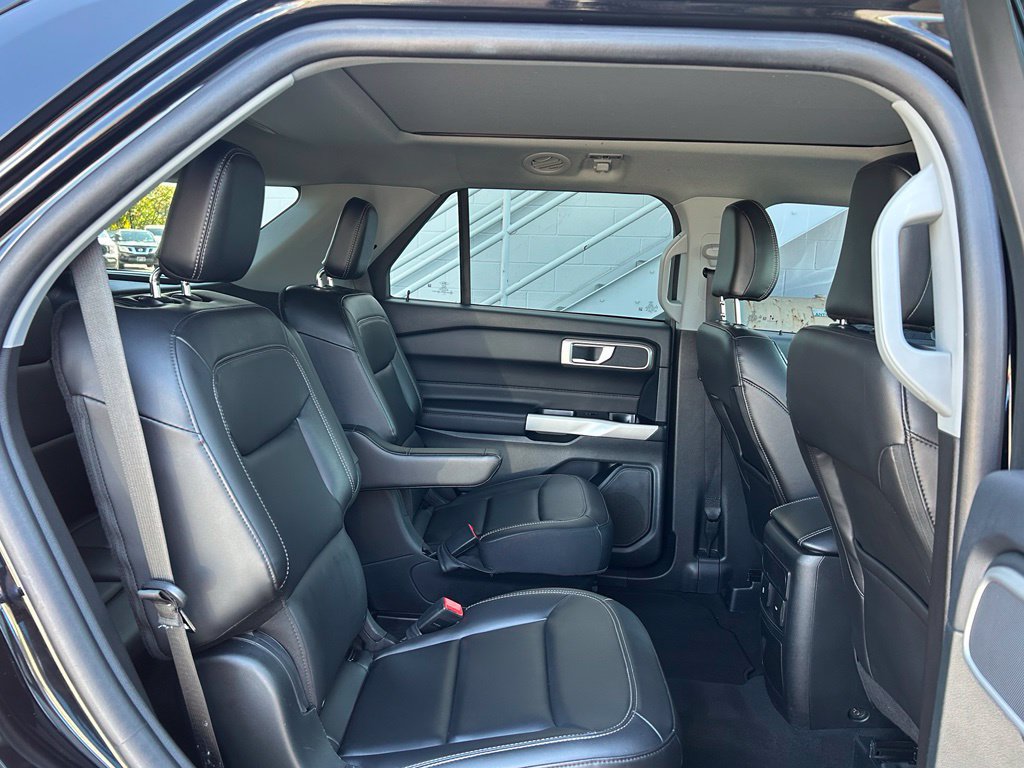 Certified 2023 Ford Explorer XLT w/ Equipment Group 202A AWD/4WD image 34
