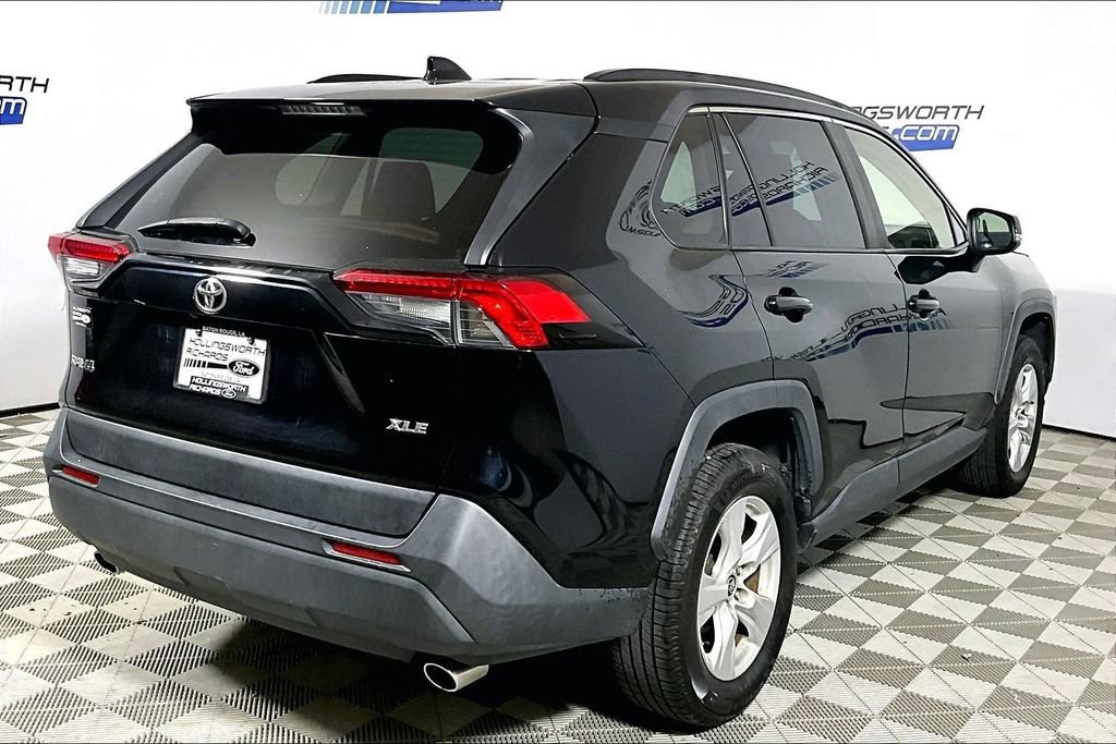 Used 2019 Toyota RAV4 XLE FWD image 9