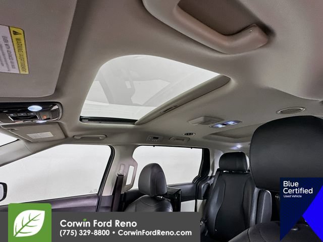 Used 2024 Kia Carnival SX Prestige FWD image 25