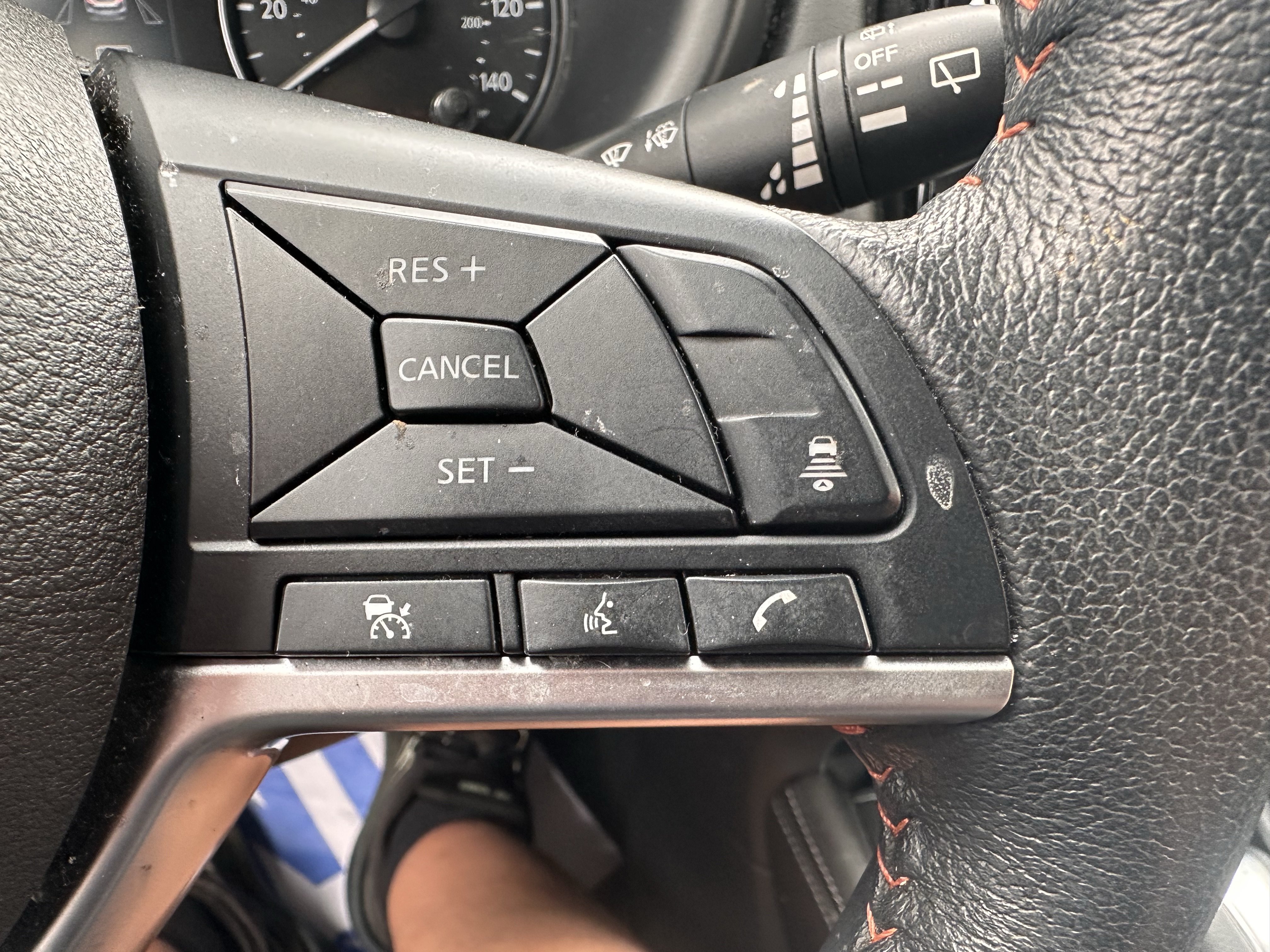 Used 2022 Nissan Kicks SR w/ Premium Package FWD image 21