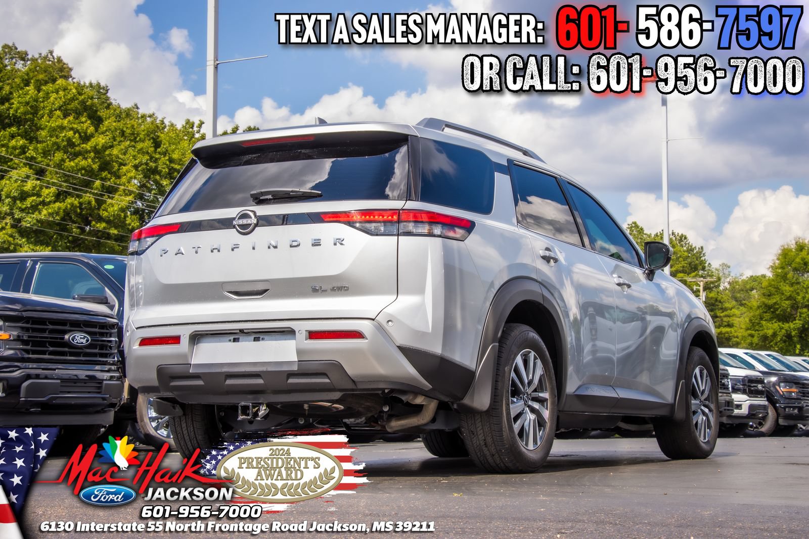 Used 2025 Nissan Pathfinder SL AWD/4WD image 4