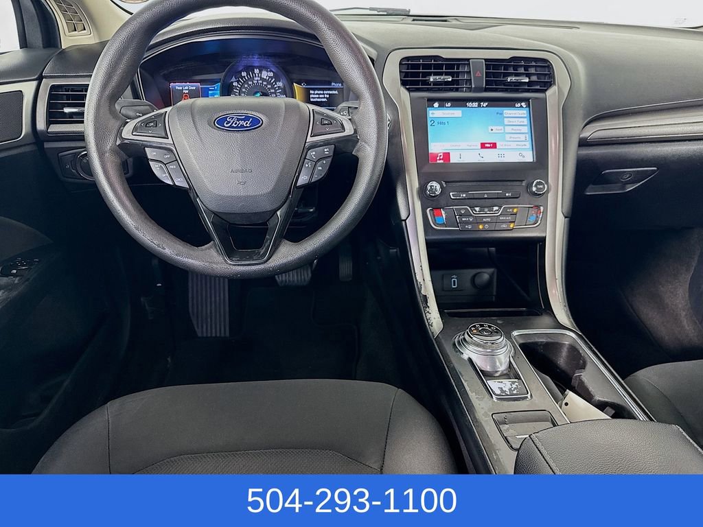 Certified 2018 Ford Fusion SE w/ Fusion SE Technology Package FWD image 22