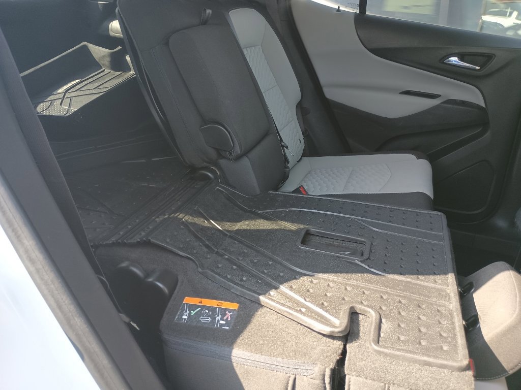 Used 2020 Chevrolet Equinox LS w/ LS Convenience Package image 29