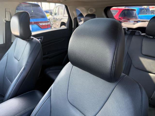 Certified 2018 Ford Edge Titanium w/ Equipment Group 301A AWD/4WD image 27