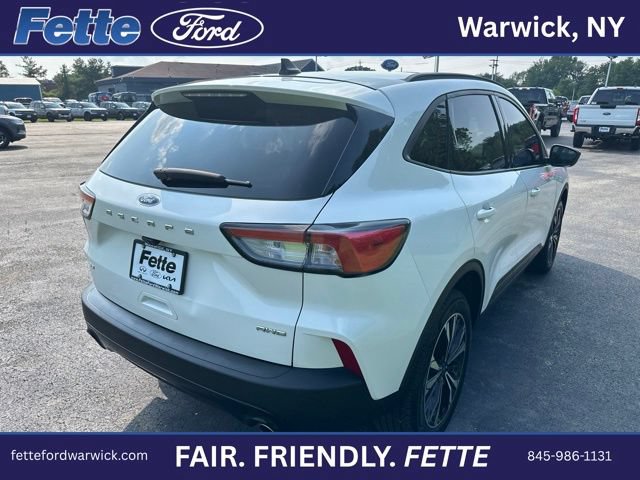 Certified 2022 Ford Escape SE w/ SE Sport Appearance Package AWD/4WD image 8