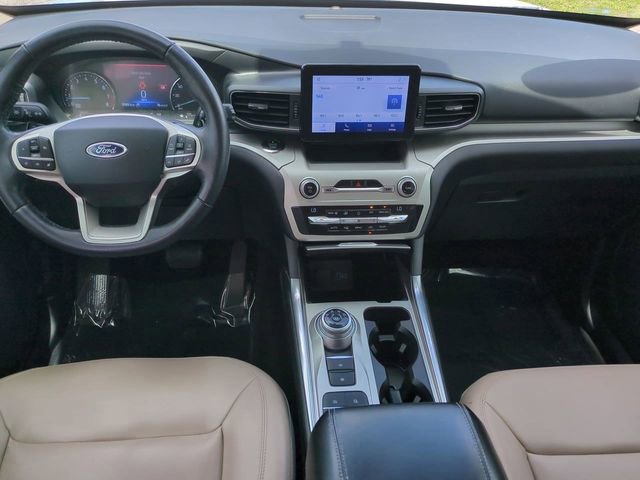 Certified 2020 Ford Explorer XLT w/ Equipment Group 202A RWD image 15