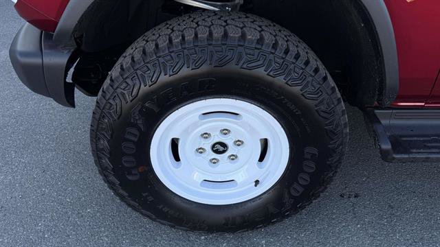 Certified 2026 Ford Bronco Heritage Edition AWD/4WD image 6