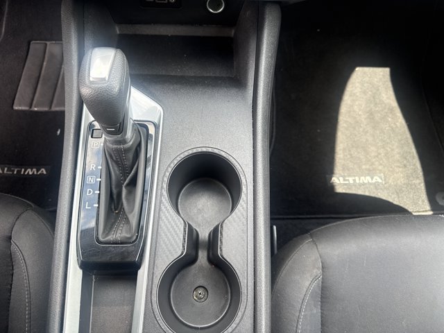 Used 2025 Nissan Altima 2.5 SV FWD image 24