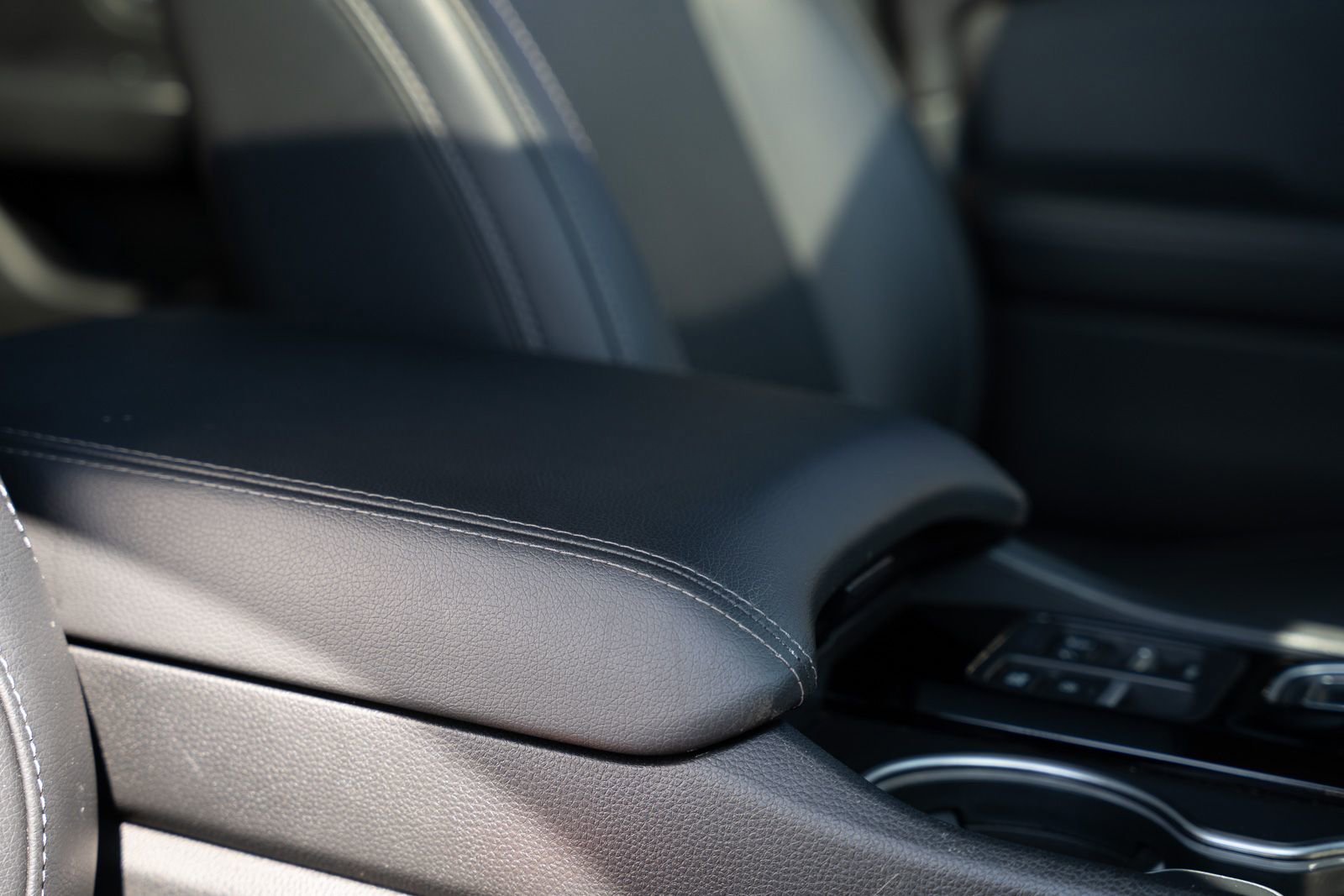 Used 2024 Honda Pilot Touring image 11