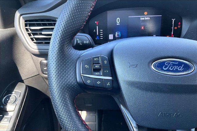 Certified 2023 Ford Escape ST-Line w/ Tech Pack #1 AWD/4WD image 11