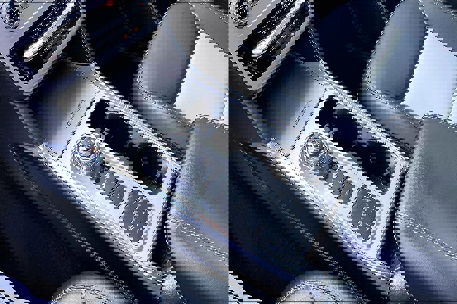 Certified 2022 Ford Explorer XLT w/ Equipment Group 202A image 18