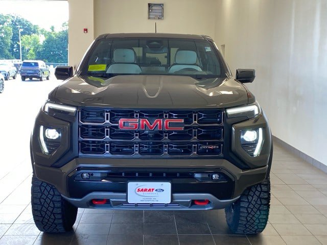 Used 2023 GMC Canyon AT4X AWD/4WD image 3