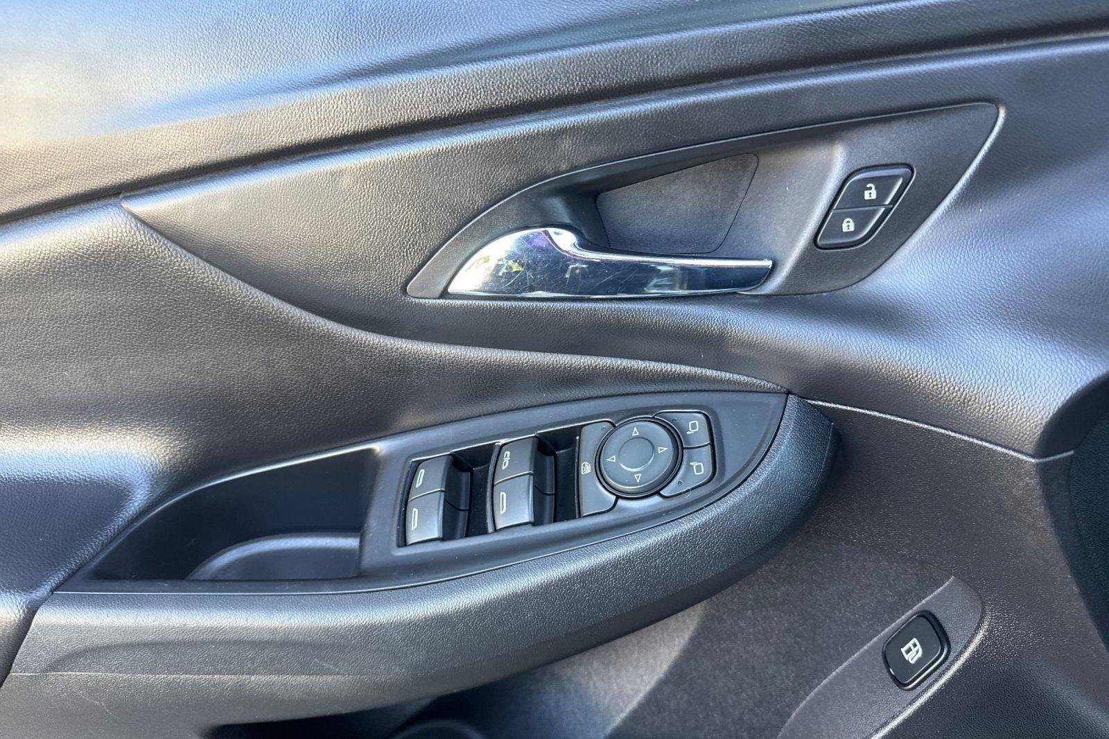 Used 2017 Chevrolet Volt LT w/ Comfort Package image 16