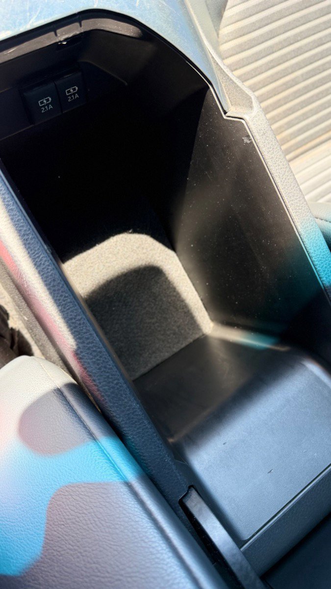 Used 2020 Toyota Camry SE FWD image 39