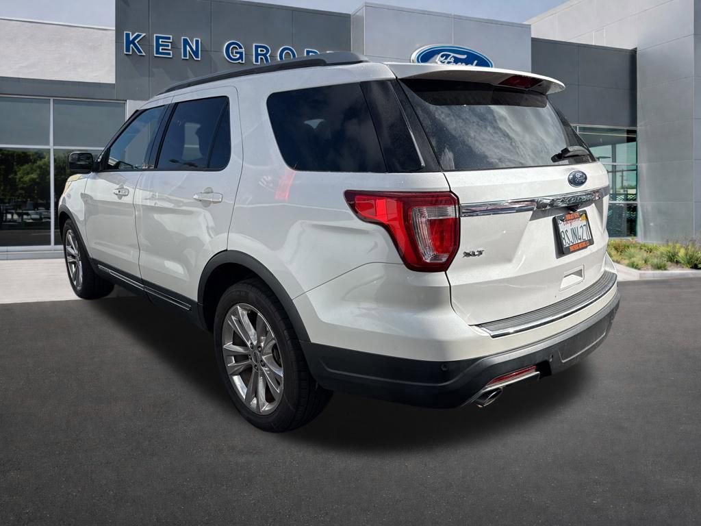 Certified 2018 Ford Explorer XLT w/ Equipment Group 202A image 4