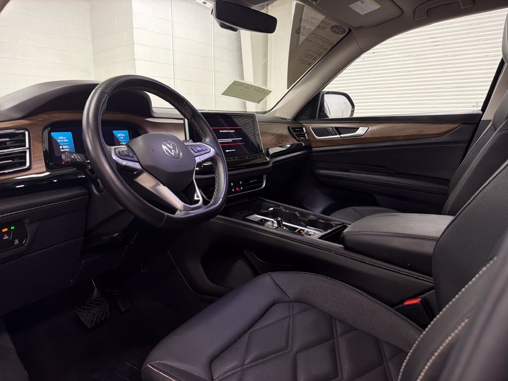 Used 2025 Volkswagen Atlas SE FWD image 5