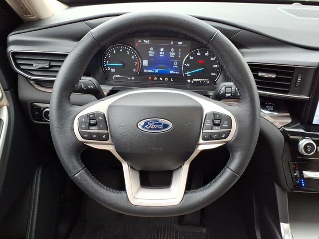 Certified 2024 Ford Explorer Limited w/ Limited Technology Package AWD/4WD image 15
