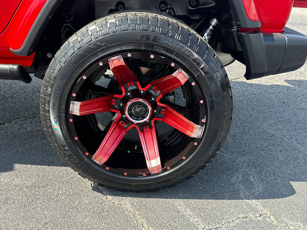 Used 2018 Jeep Wrangler Unlimited Sahara image 19