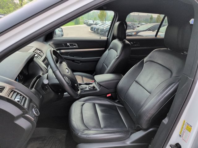 Certified 2018 Ford Explorer XLT w/ Equipment Group 202A AWD/4WD image 26
