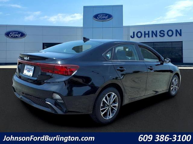 Used 2024 Kia Forte LXS FWD image 3