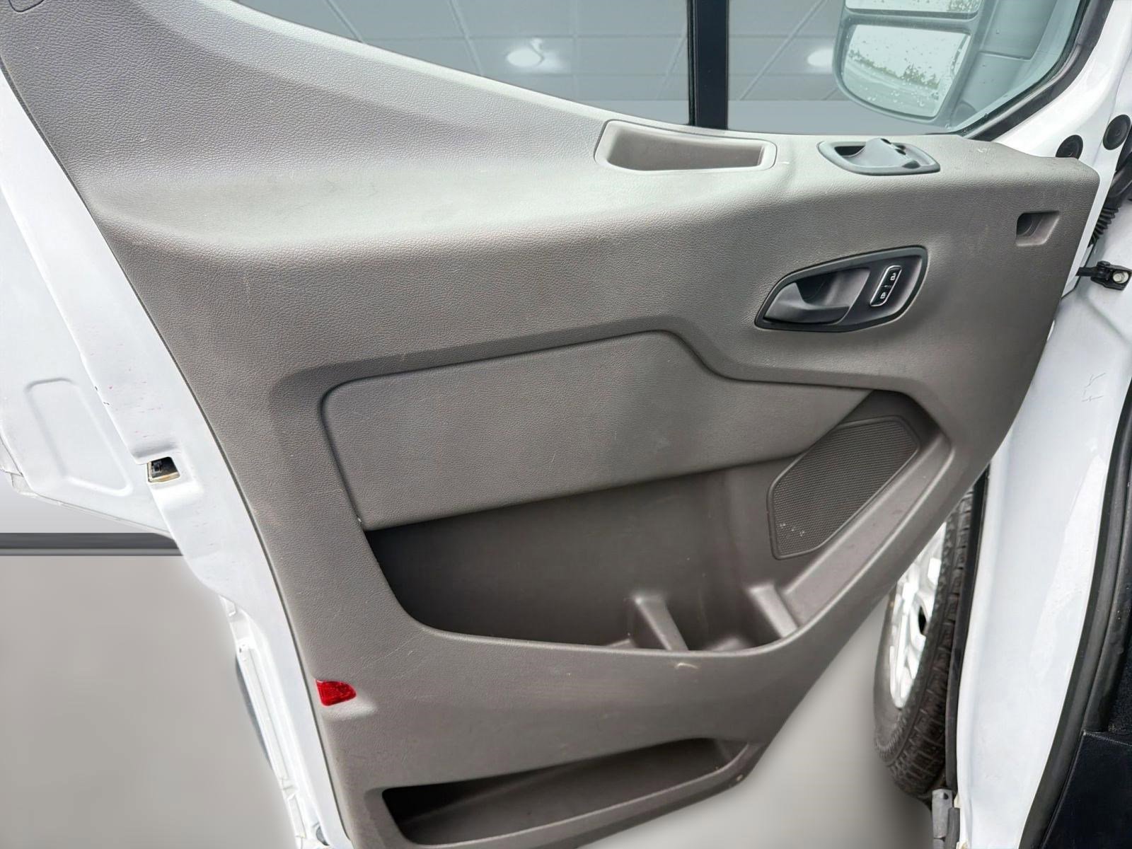 Certified 2024 Ford Transit 350 XLT RWD image 15