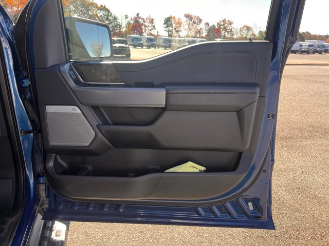 Certified 2022 Ford F150 Lightning Lariat w/ Max Trailer Tow Package image 33