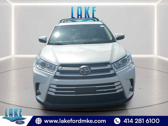 Used 2019 Toyota Highlander XLE AWD/4WD image 4