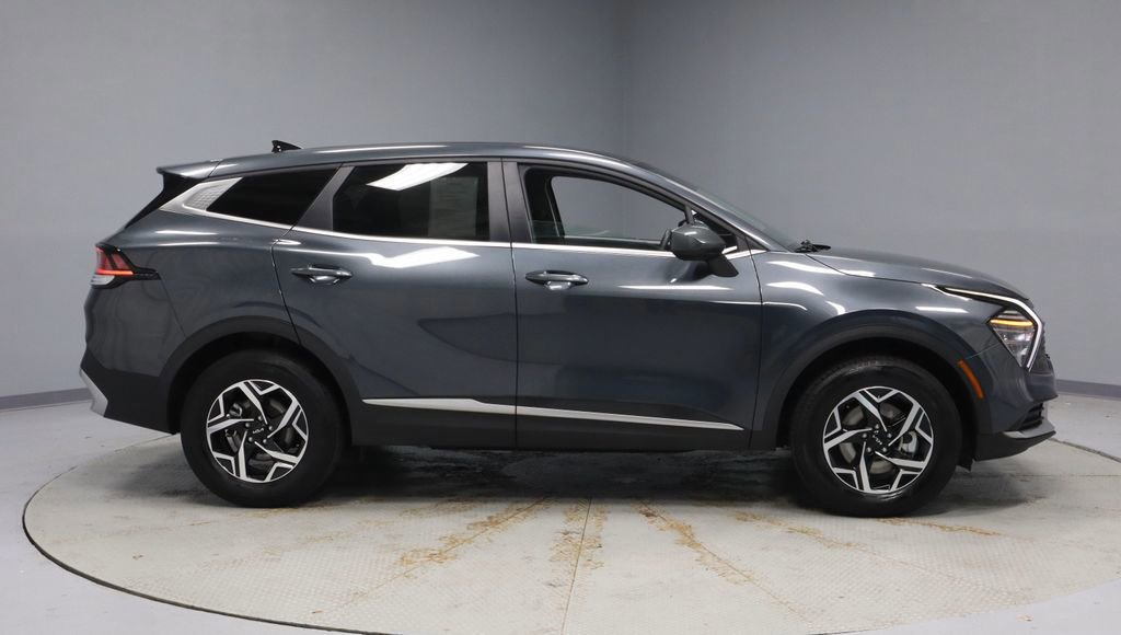 Used 2025 Kia Sportage LX AWD/4WD image 6
