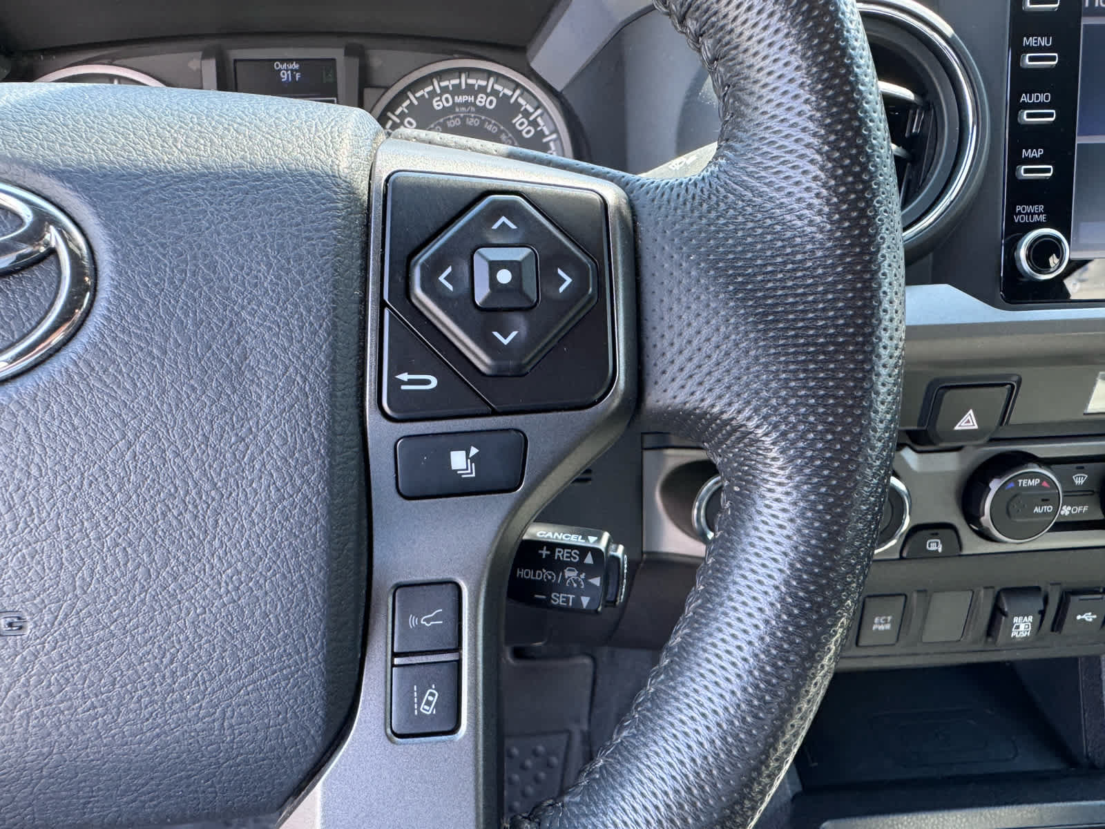 Used 2023 Toyota Tacoma TRD Sport AWD/4WD image 30
