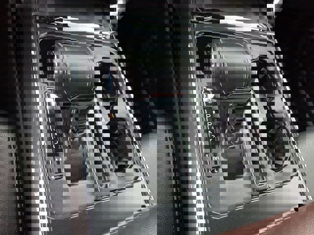 Certified 2021 Ford F150 Lariat w/ Equipment Group 502A High image 14